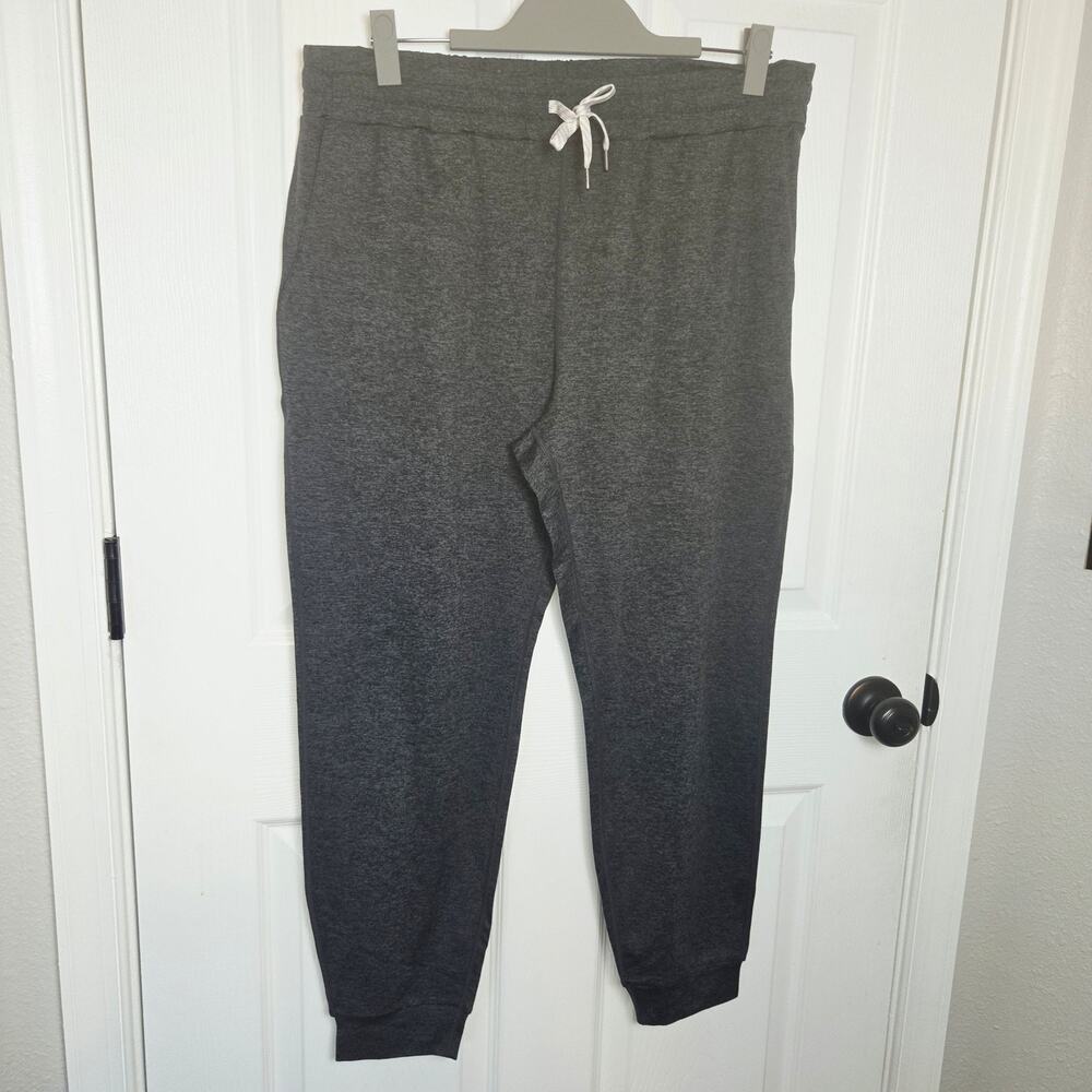 Vuori Performance Jogger Pants XL Gray Elastic Waist Drawstring Pockets WV303